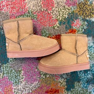 Oomphies Tan Kids Boots